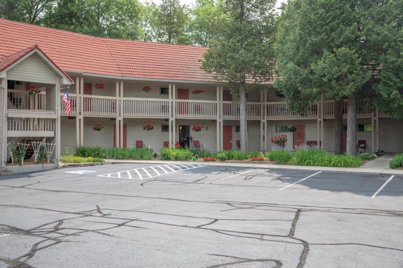 Ridges Inn & Suites 베일리스 하버 외부 사진